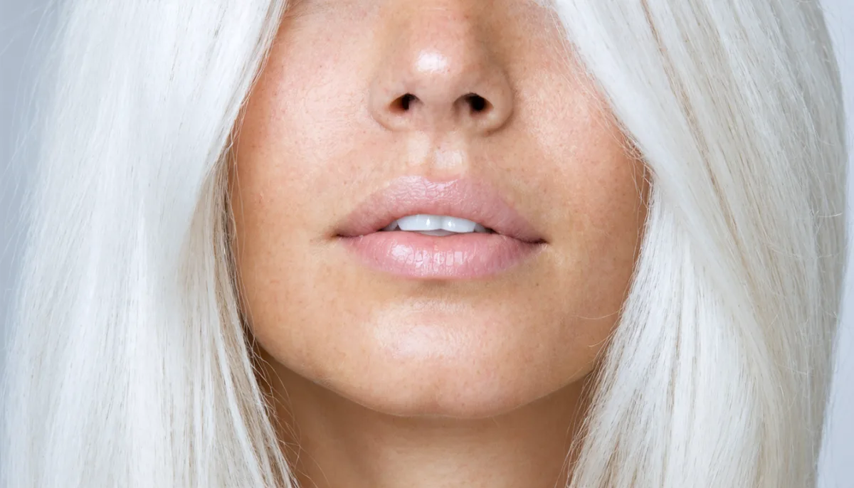 découvrez l'impact de la bétadine sur les cheveux blancs et nos recommandations essentielles pour son utilisation en toute sécurité.